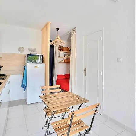 Lovely In With Kitchen * Le Grau-du-Roi